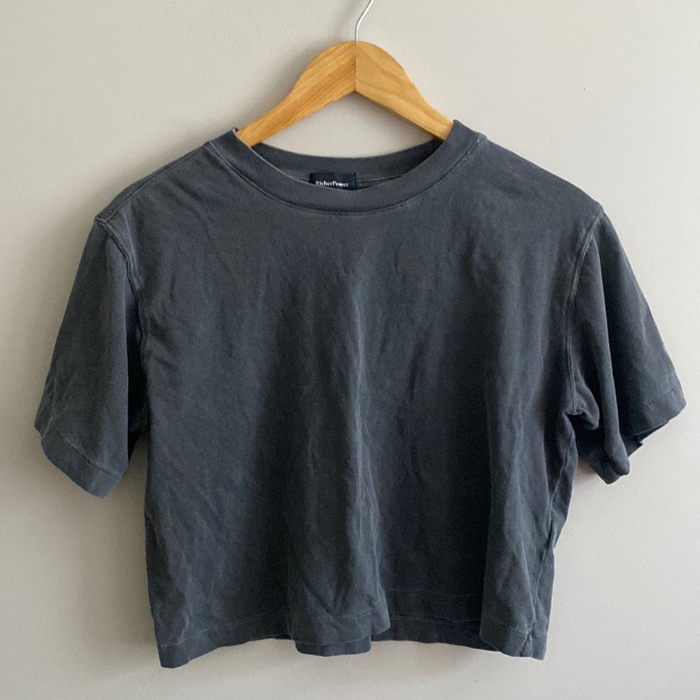 Richer Poorer Relaxed cropped Tee in Strech Limo S